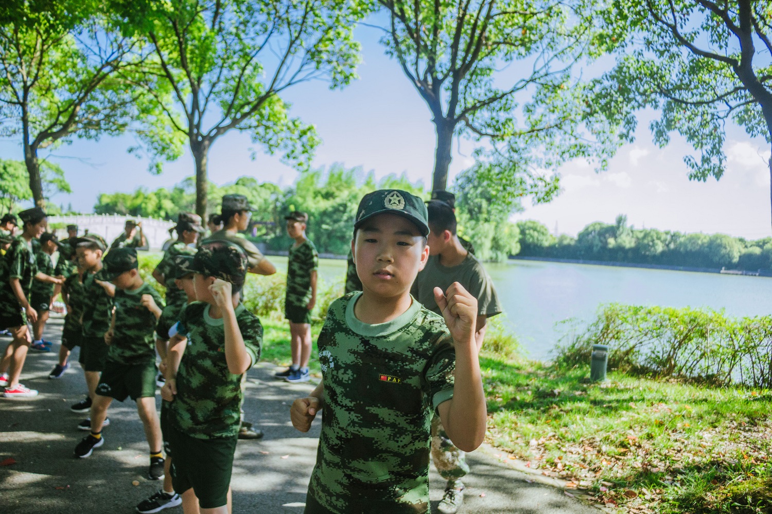 軍事夏令營為廣大中學生提供獨立生活的機會